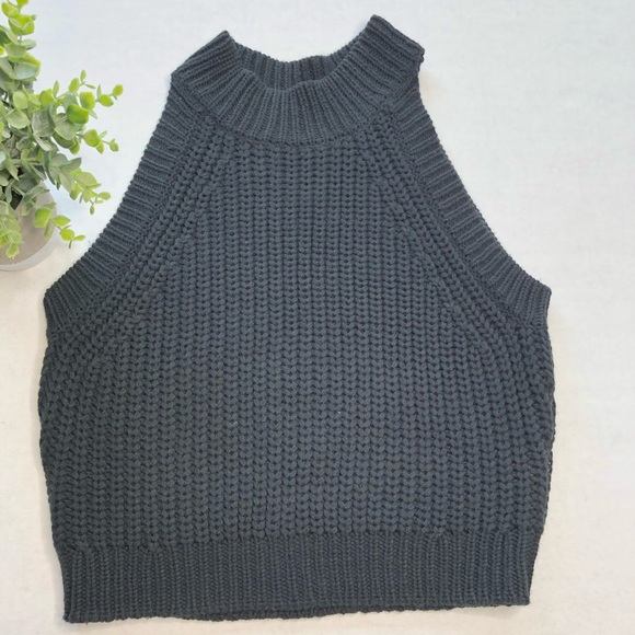Like Mynded Mock Neck Sleeveless Sweater Tank - Picture 5 of 9